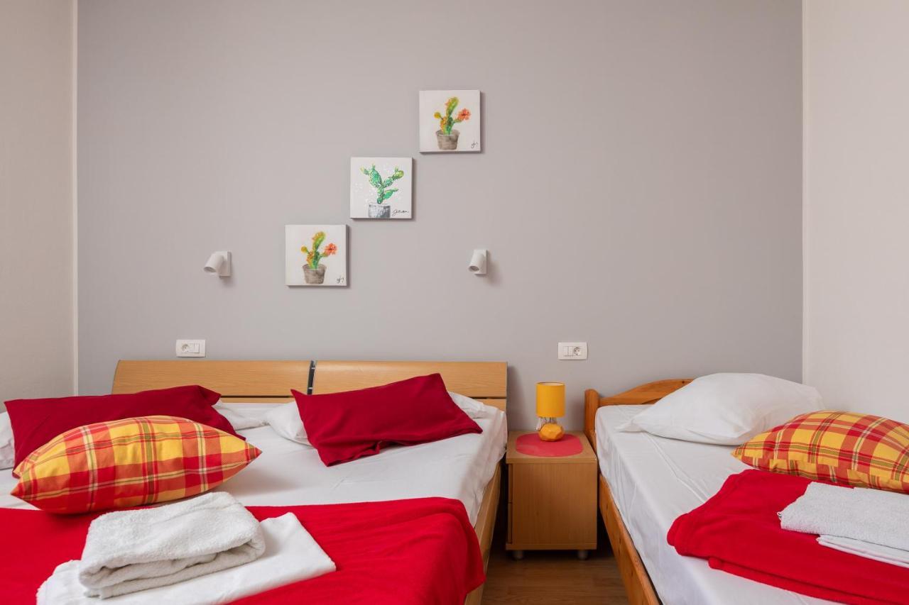 Beach Apartments Borovina Stanici Exterior photo